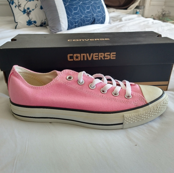 Shoes - Picture 3 of 4